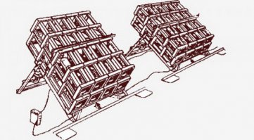 К началу войны на вооружение советской армии было принято множество реактивных снарядов: 82–мм осколочные снаряды М–8; 132–мм осколочно–фугасные реактивные снаряды М–13 — это те самые, которые массово ставились на первые «Катюши»; 132–мм фугасный реактивный снаряд М–20; 300–мм фугасные реактивные снаряды М–30, М–31 и М–31–УК; 280–мм турбореактивный фугасный снаряд М–28. Остановлюсь поподробнее на М–20 и М–30, потому что они могут считаться началом тяжелой реактивной артиллерии.М–13 на «Катюшах» конечно были хороши, внезапные массовые обстрелы вызывали в рядах немцев жуткий страх и так далее, но для полноценных наступательных действий они не очень подходили — достаточно малый урон. А надо было уничтожать как тяжелую технику, так и укрепсооружения. Поэтому к середине 42 года были поставлены на вооружение снаряды М–20, боевая часть которых была почти в 3. 5 раза мощнее чем у М–13, а очень скоро и новые снаряды М–30 — почти в 6 раз мощнее.М–20 успешно прикрутили к «Катюше», но из–за чуть больших размеров их приходилось запускать только одним рядом вместо двух. А вот под М–30 направляющие не подходили (забегая вперед скажу что их все–таки приколхозили, но только в 44 году), поэтому для их запуска были сделаны примитивные пусковые станки с регулировкой угла наклона.
На станок укладывались снаряды прямо в заводской деревянной упаковочной таре, сначала по 4 в упаковке, потом оптом по 8. Поджигалось все это дело одним махом при помощи обычной электрической саперной машинки, причем можно было одновременно подключать несколько станков. Одновременность запуска гарантировала сложение ударных импульсов в районе приземления, что было эффективнее отдельных пусков.
Но из–за вечного нежелания конечных пользователей читать мануалы, а точнее, мануалы резко расходились на самокрутки и все–таки скуривались (вот вам и каламбур), на полях сражений достаточно часто происходило следующее. При подготовке к стрельбе забывали снять распорки, которые удерживали снаряд внутри рамы при транспортировке. И естественно все это стартовало с места вместе с деревянным ящиком, а иногда и со станком. А размеры конструкция имела примерно 1, 5 на 2 метра, что и приводило впоследствии к разговорам в рядах немцев о том, что русские совсем офигели и стреляют уже сараями.