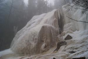 вдп. Тигровый на 9 мая. Вода бежит по льду