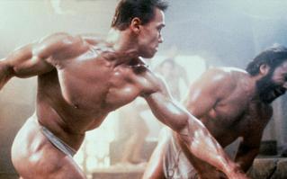 Эпический мордобой в "русской" бане из "Красной жары".