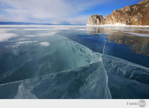 Вот что надо увидеть при жизни! Тем более что в России. Это лучшее озеро в мире - Байкал.