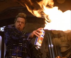 Из тела убитого паука выползли сотни маленьких пауков