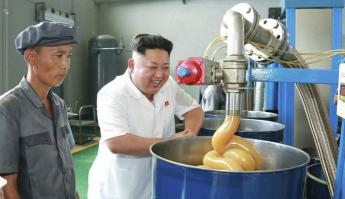 - А вот этим дерьмом мы будем кормить наш народ!!
- Ну всё конец народу.