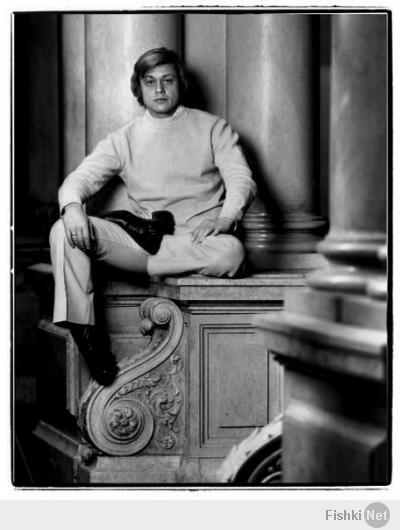 У нас что - филиал голливудского архива? В нашей стране есть звезды, которые и классом повыше будут в актерском мастерстве. Великий актер не тот, у кого морда смазливая, а тот, кто великолепно играет.
Ищите героев у себя дома. Они есть, я вам точно говорю! ;)
Ну вот, хотя бы... Для затравочки