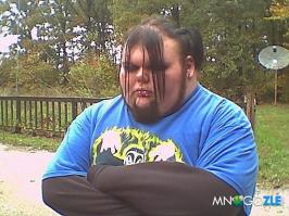 А вот её жених...