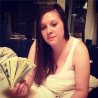 Вот истинное лицо молодежи, про которую говорится в статейке: 
Света из Иваново, если кто не узнал.