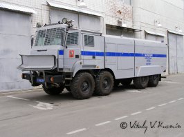 Эти машины бесполезны для войны с регулярными войсками. Но хороши для патрулирования оккупированных территорий, в условиях партизанской войны. Ну или против своего населения - достаточно только перекрасить.Например вот так: