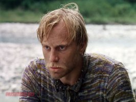 Если и того, то он хотя бы скрывает это, не выпячивает, как многие. Хотя я не верю. 
Вот  Юрий Богатырев точно был того племени, мучался от этого,умер от сердечного приступа, на этой почве, но актером то он был великолепным, так же как и Сухоруков