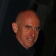 Дэйзи Лоу оторвалась так, что штаны между ног лопнули