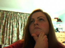 Начал сразу задний план рассматривать внимательно, когда плюнул на это дело - долго ржал над собой:)