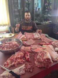 От этой фотки наверное веганов воротит.