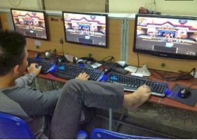 Почему вторая нога не используется? :)