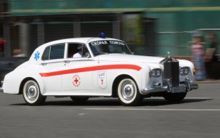 Пример, как нужно пропускать скорую 