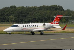 А это мой самолет. Хотя не новый, но я доволен...)))