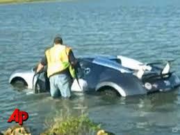 Арни засветился за рулем Bugatti Veyron