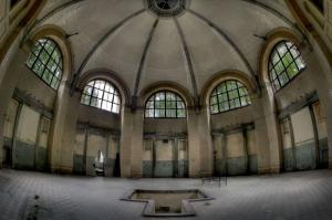 Тут снимался клип Rammstein Mein Herz Brennt Piano Version. Рекомендую!