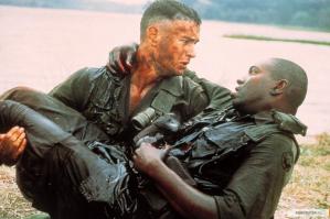 Каждый раз когда смотрю, здоровый мужик а глаза мокрые. Великий фильм.
"Бабба должен был стать капитаном корабля по ловле креветок, но вместо этого погиб на берегу реки во Вьетнаме..."©