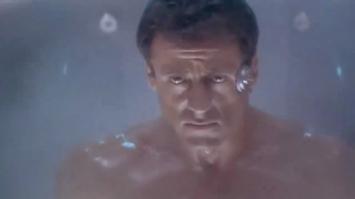 И точно, подходит.
А вот ещё про милиционера фильм был э... не помню как. Там его заморозили за неподчинение и разморозили в бущем, где на стенах рисовать нельзя было. Вот, так он пока мёрз научился вязать по всякому.