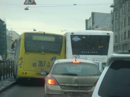 Тесно на Лиговке,...не в моготу.