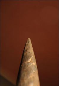 Ушлёпки , кроме денег они ни во что не верят... НА КОЛ троллей!!!