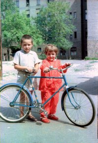 пожалуй ,это гораздо более поздний вариант ,а школьник был 
такой