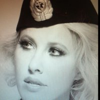 Многие, наверное, видели эту фотографию ксюшади во флотской пилотке. Был и ролик в сети, где эта овца тусовалась летом 2014 года в Крыму в тельняшке. Меня мучает вопрос... Русский флот - это честь, доблесть, стойкость и самопожертвование. А что такое Собчак ? Это всем и без моих пояснений очевидно. Что на этой либеральной продажной башке делает головной убор русского моряка ? В-общем, не по Ксеньке шапка...