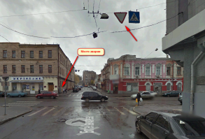 Лансер сам виноват, вылетел на главную, не смотря на знаки: