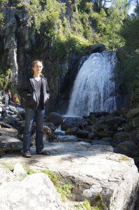 телецкое, водопад там же, к сожалению не помню его названия, их там очень много