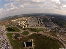 1-я фотография весьма старая. Эта чуть свежее, хотя слева есть пустырь на фото.. сейчас там построены дома (которые уже сданы, т.е. пустыря нет ;-) )