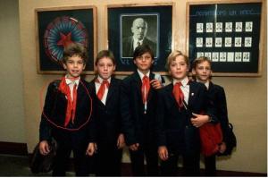 У нас за такое, если увидел директор, могли выговор серьезный сделать!