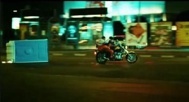 Нива 2121 тянет сельский туалет