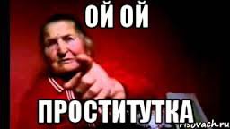 Секси уборка в желтых трусиках