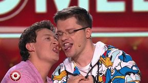 7 плюсов поцелуя