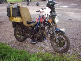Мотоциклы-крысы (Rat style bikes). 
Есть в этом свой шарм.
Всем ДОБРА!
