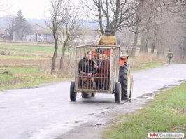 Тракторист при бабках