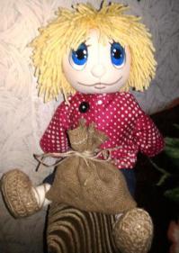 Кузя :), только умытый. 
"Только теперь я бездомный домовой… Ох, беда-беда, огорчение. Ну негде голову приклонить!"