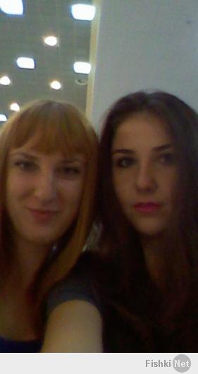 с подружкой :) я справа :)