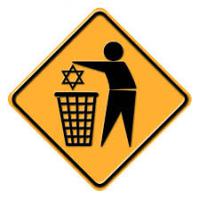 Так сбивают ракету которая должна была упасть на мирное население