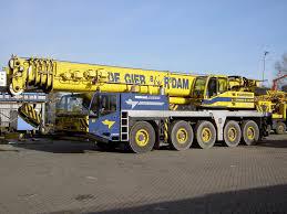 Terminator 3: Rise of the Machines
Demag AC 395
Вроде всю улицу специально построили, чтобы им раздолбать