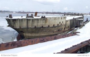 Дерево - прошлый век, нужно из бетона делать. ))