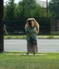 первая мысль была - "щас кошками кидаться начнет..."