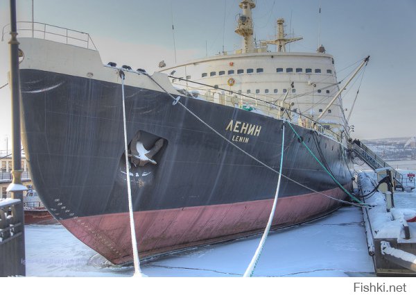Атомный ледокол «Ленин» является первым на земле надводным судном с силовой ядерной установкой