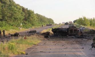 хахаха опять одни слова, ты как и все каклы рехун:) кроме слов ни одного доказательства:) хахаха вот тебе фото как с почестями мы хороним ваших хероев:) каждый кусочек закапываем в отдельную ямку:) хахахаха Смотри ублюдок, эти мрази погибли потому что такие как ты ссыкливое дерьмо, сидят дома и бояться военкомом. ТЫ ТРУС ты не любишь УКРАИНУ, позор!!! ты не свидомый ты трусливая лошара:)