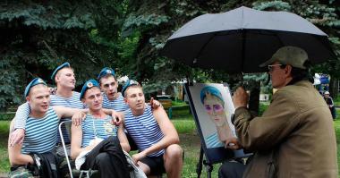 Хоть и баян, но в тему.
Настоящая карикатура - это смелость ..:-))