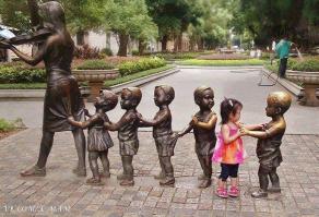 Нестандартные фотографии с памятниками