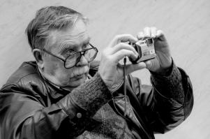 Фотография самого Мастера. Лев Шерстенников.