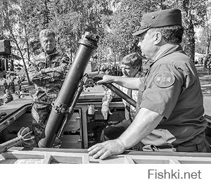 Киев передает Национальной гвардии Украины предназначенную иностранным заказчикам военную технику, фактически приостанавливая все известные контракты на поставку бронетехники за рубеж.
