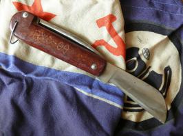 Чота спецназ наш как Мачете - ножепоклонники и все разные. 
..........................
Вот боцманский ножик - можно использовать как ..... все что угодно))))