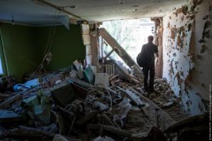 Эти люди которые теряют в этих военных действиях родственников и крышу над своей головой будут всегда против нынешнего правительства.Янукович пушистый зайчик,против Порошенко у этого парняги уже руки по локоть в крови.