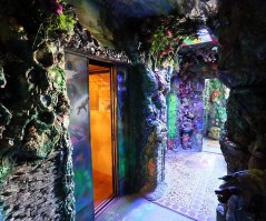 А это этаж в киеве на троещине.