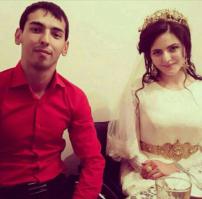 Девушка инвалид, не сдалась, занимается общественной деятельностью, нашла свое счастье и вышла замуж, почему минусы? Жениху отдельный респект!